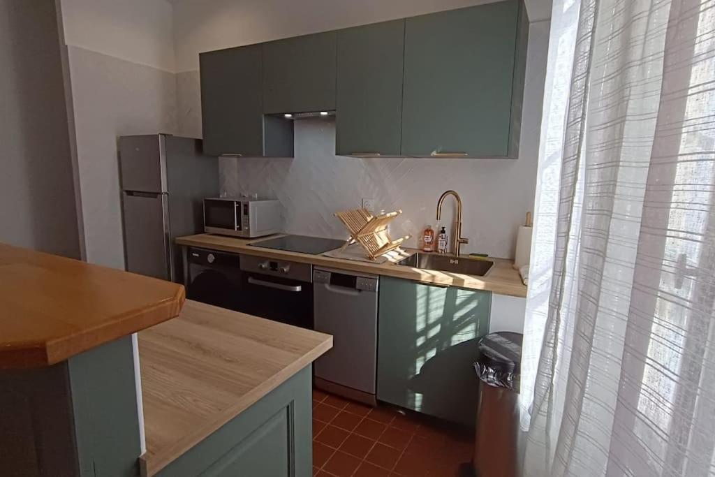 Hypercentre, Coquet En Rez-de-chaussee Apartment